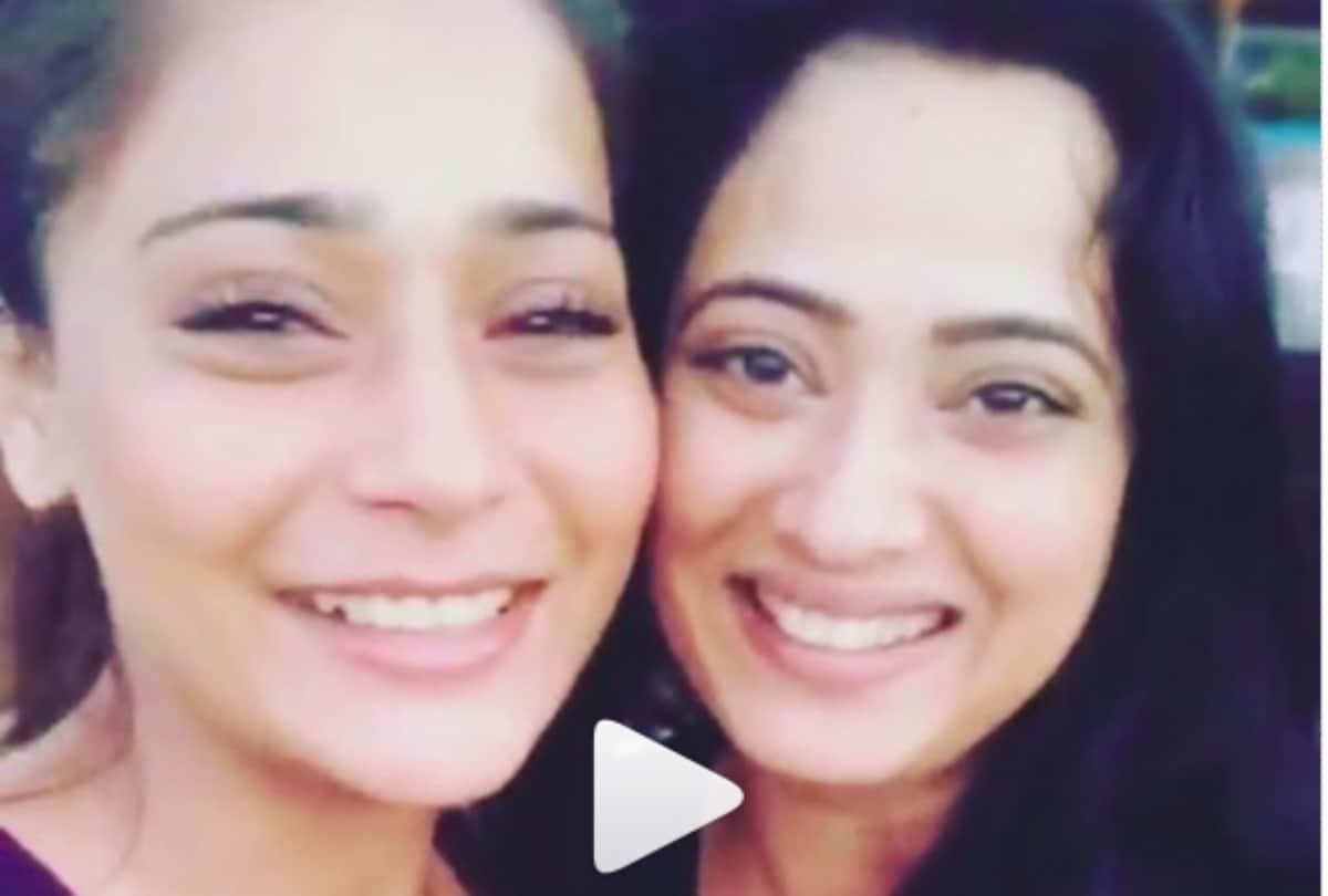bigg boss ex contestants shweta tiwari and sara khan holiday in goa