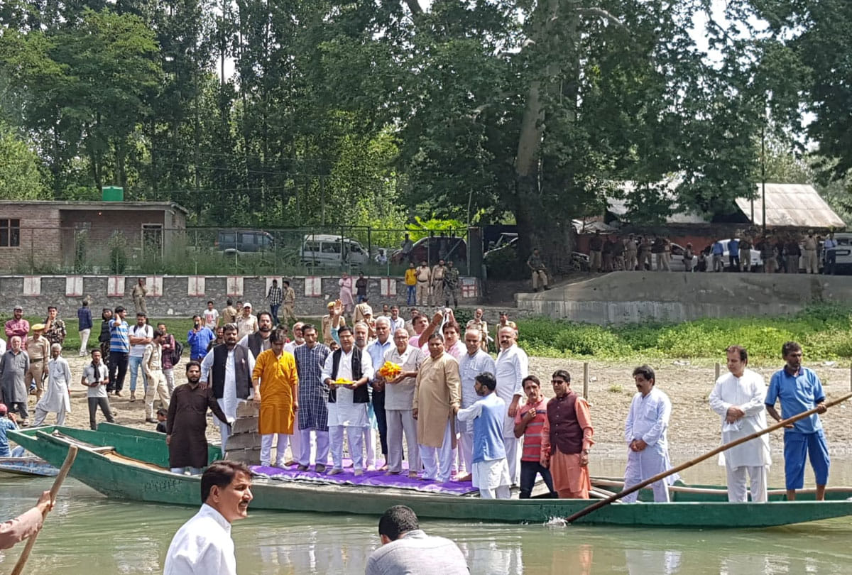 ashes of atal bihari vajpayee immersed in jhelum river jammu and kashmir