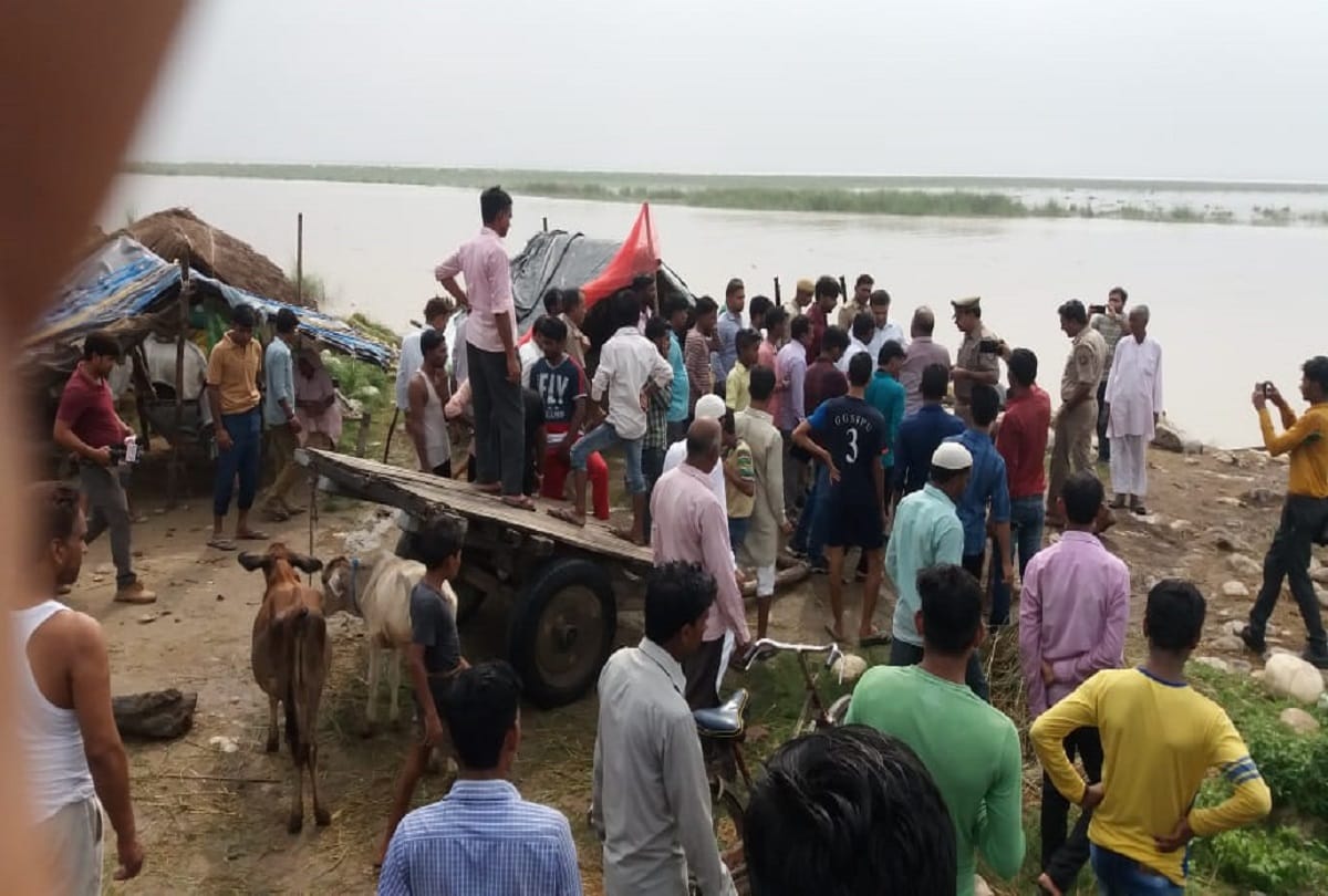 Big tragedy in Bijnor, boat reversed in river and 27 people drowned, see photos