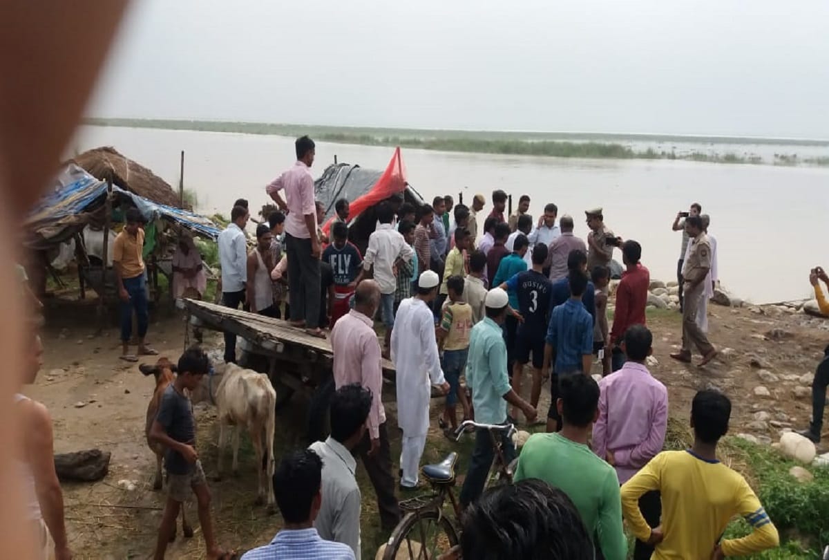Big tragedy in Bijnor, boat reversed in river and 27 people drowned, see photos
