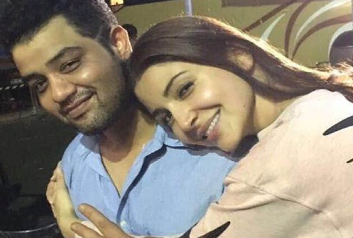 income of 7 bollywood actress and their brothers