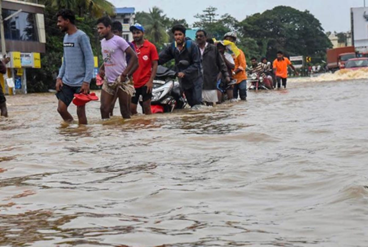 Khalsa Ad Volunteers Helping Kerala Flood Victims