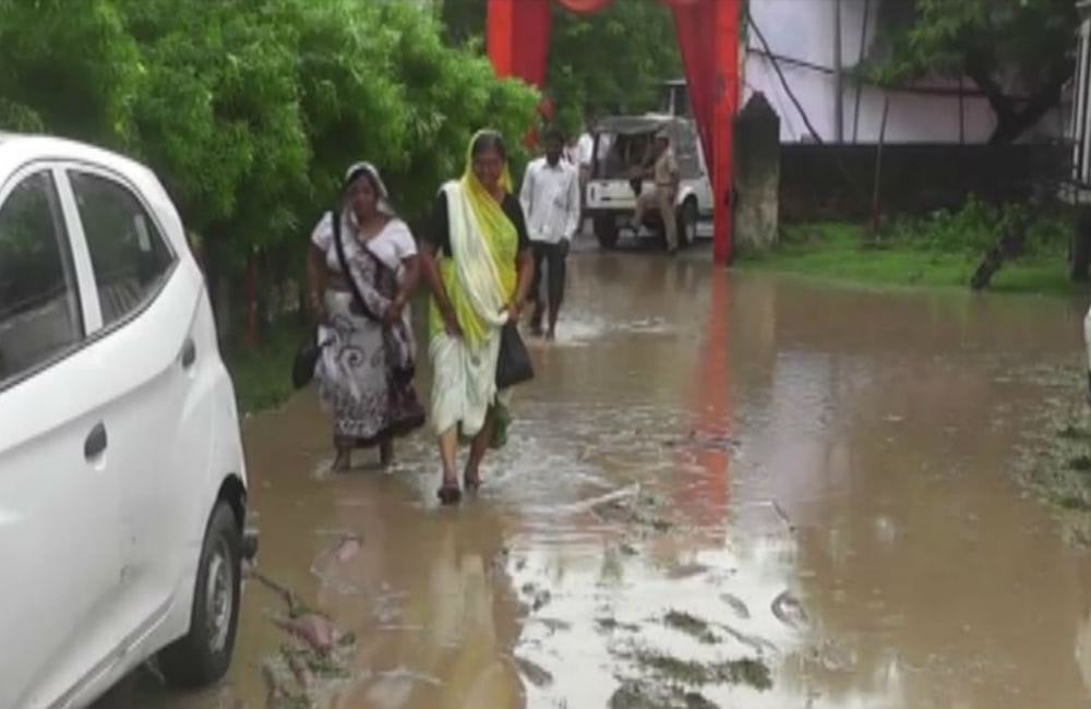 water logging outside the house of Uttarakhand governor Baby Rani maurya
