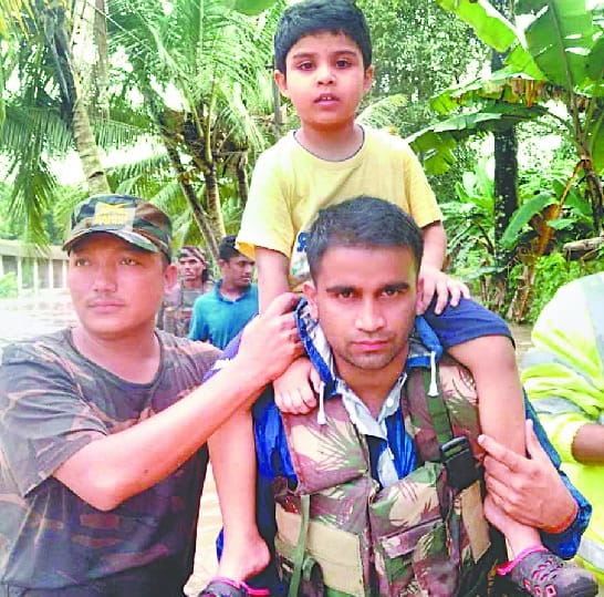 Major Rajesh of Pithoragarh helped the flood victims