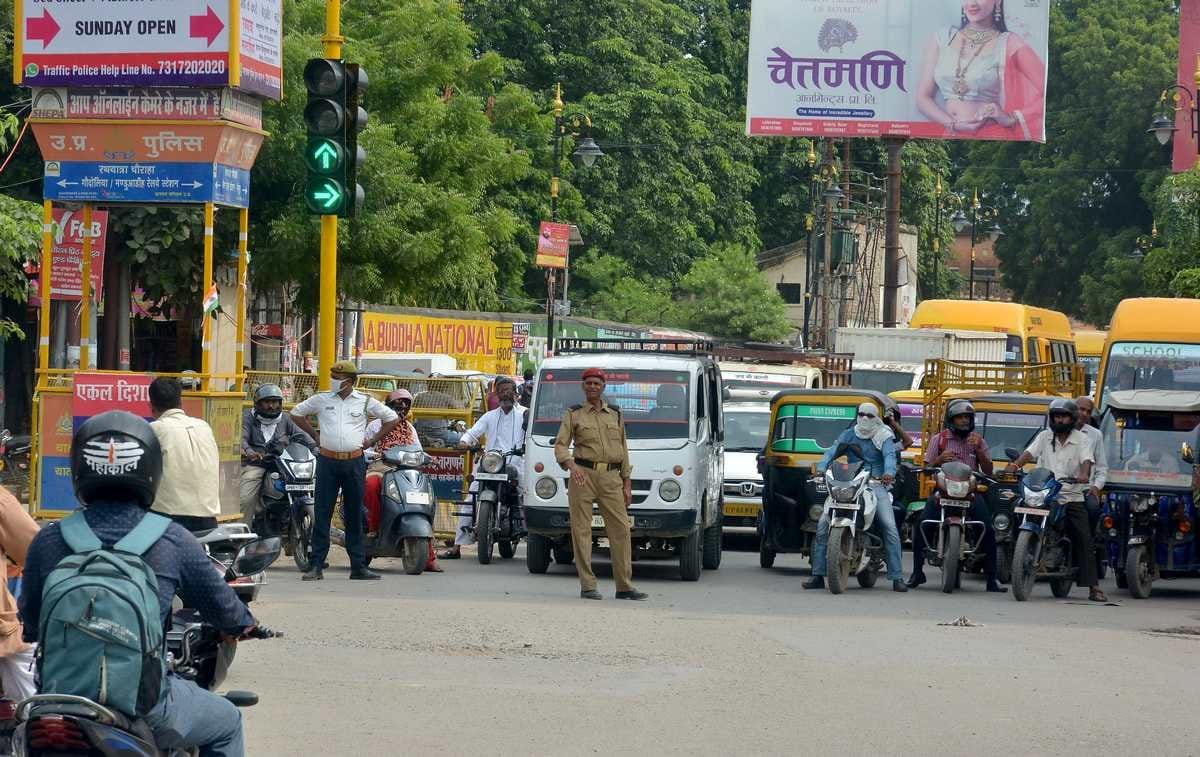 Traffic signal system start on four crosway in varanasi