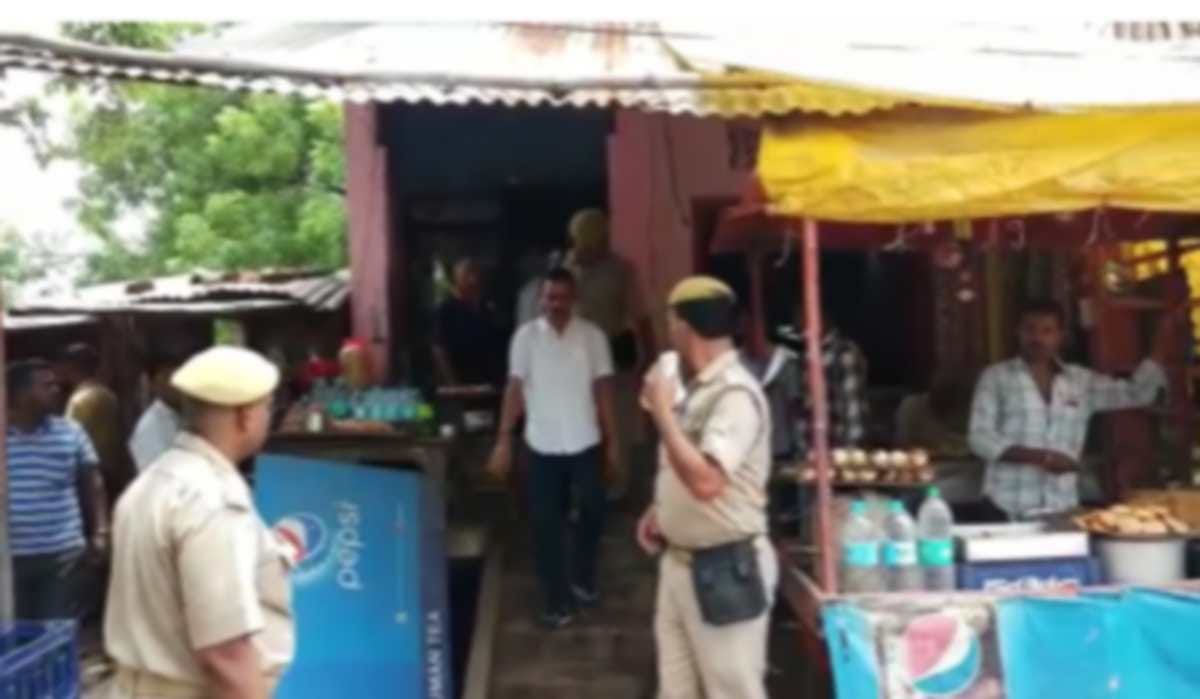 Seven policeman suspend due to eating lunch with criminals