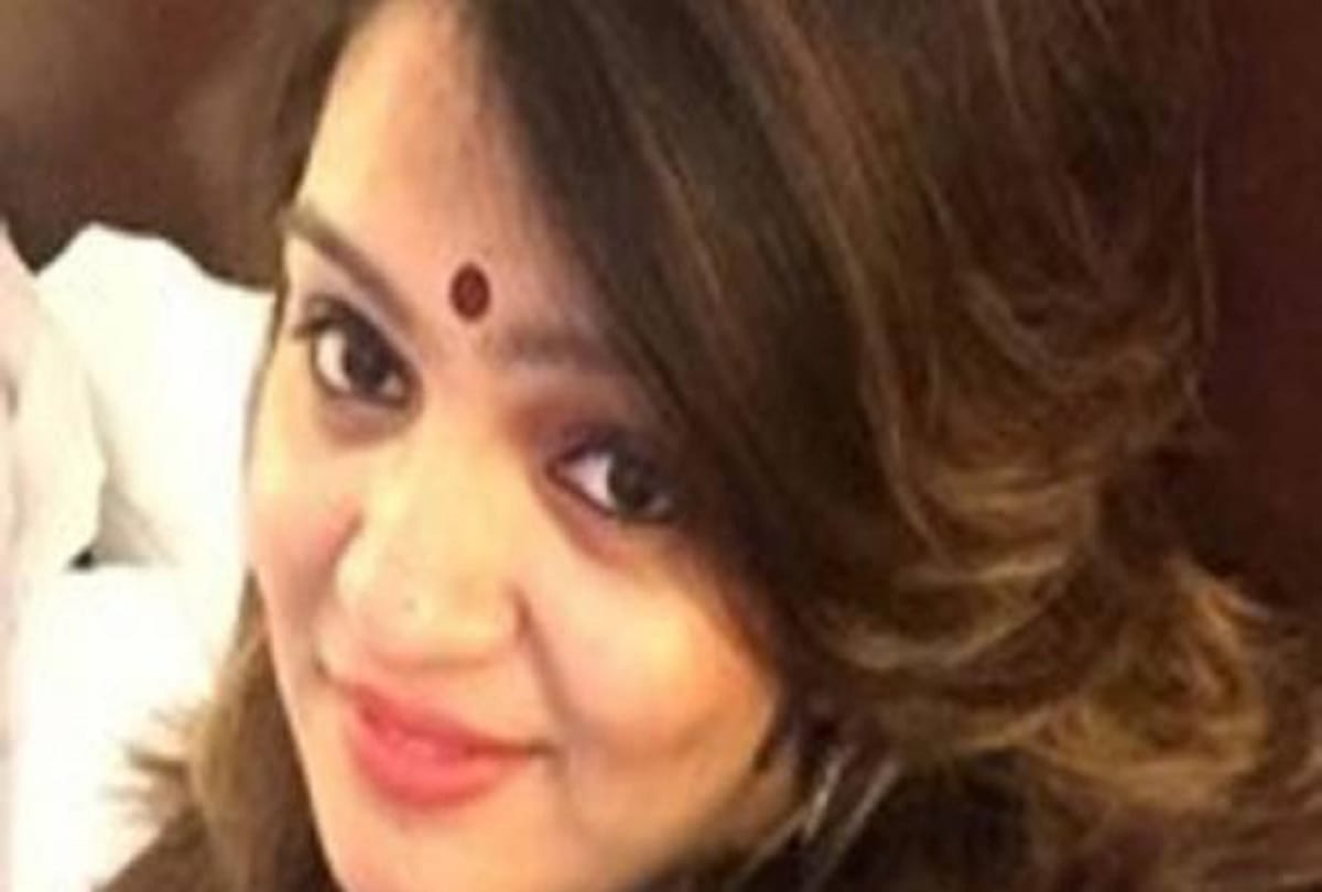 Delhi police arrested a high profile woman thug from mumbai