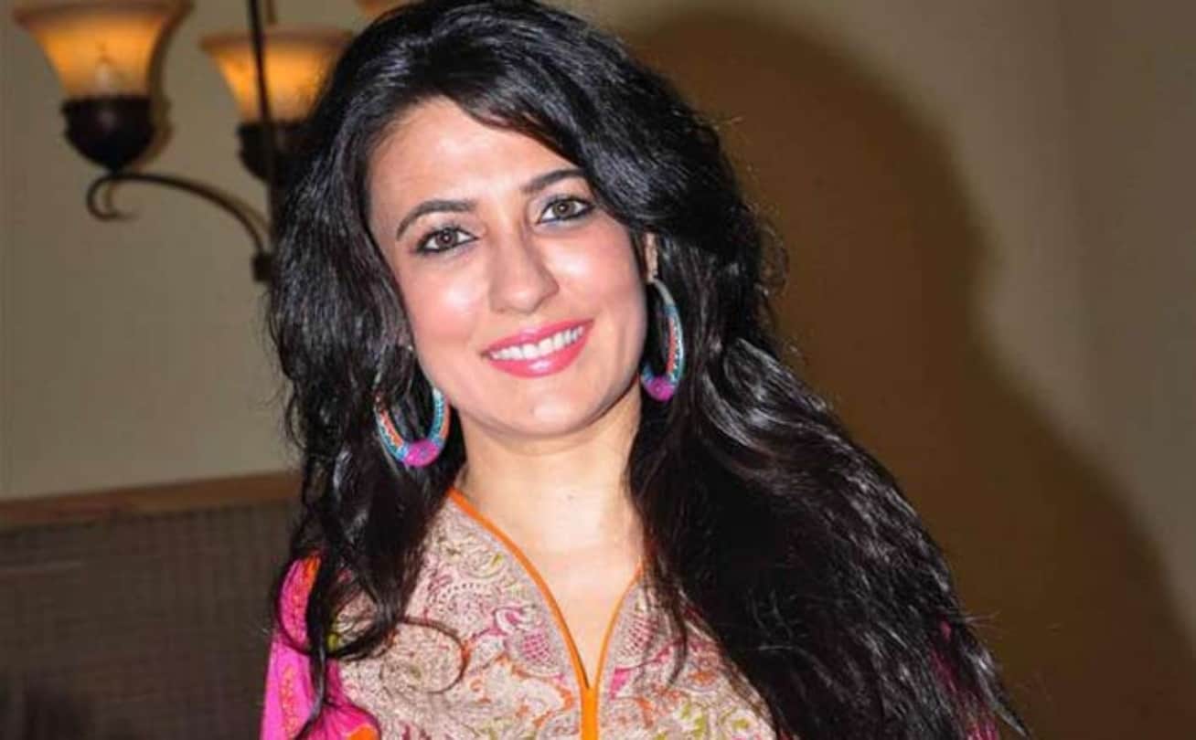 mini mathur slammed indian family steals from hotel in bali indonesia