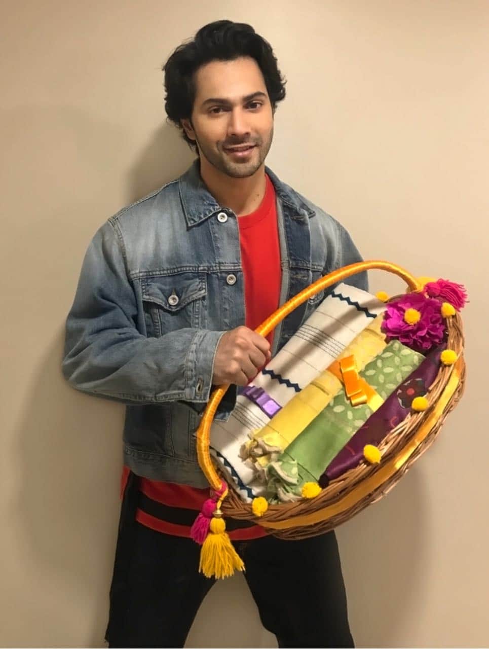 raksha bandhan varun dhawan gift hampers for his sisters