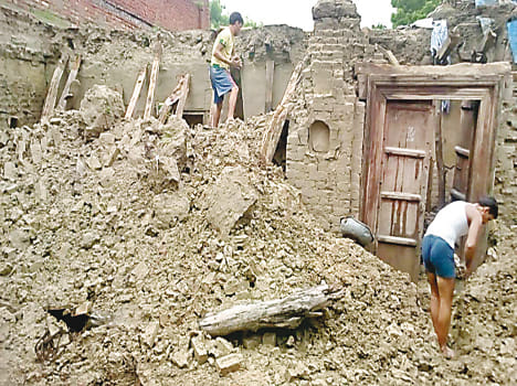 Girl's death due to collapse of wall
