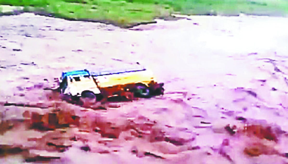 Tanker swept away in river's river