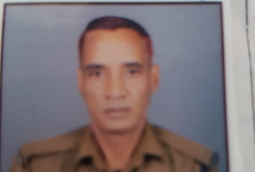 head constable died in a firing in crpf camp in bijnor.