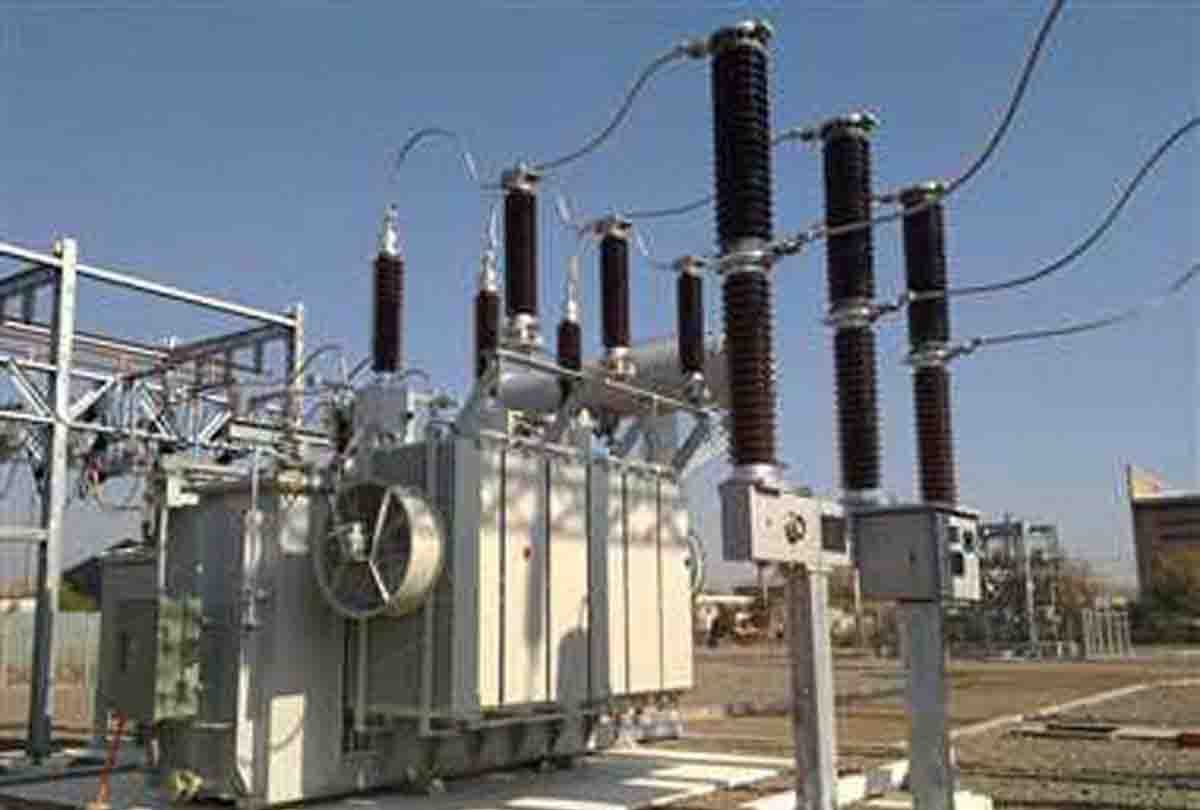 Supply of 100 villages kept closed by electric workers for one and a half hours