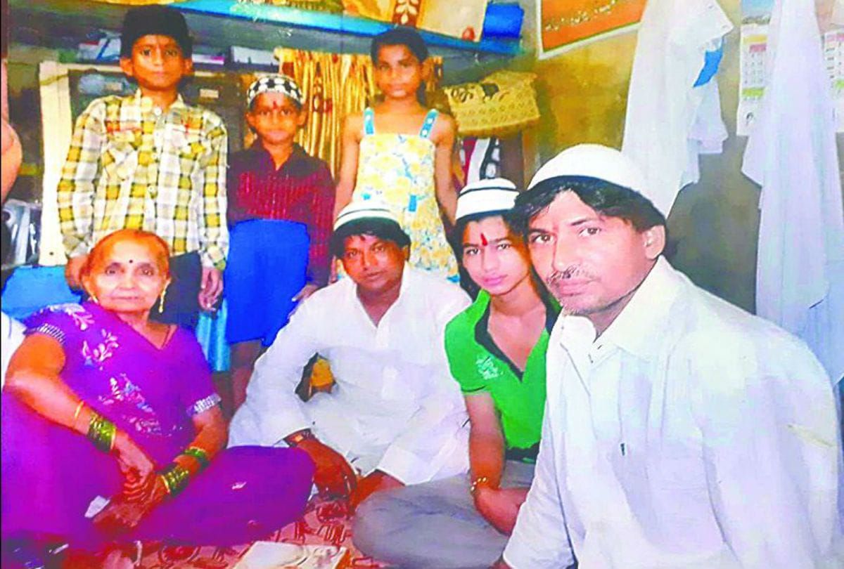 Raksha Bandhan Muslims celebrates rakhi festival in agra