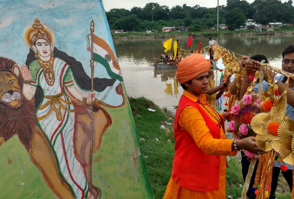 rakhis will be presented to river gomti in lucknow today