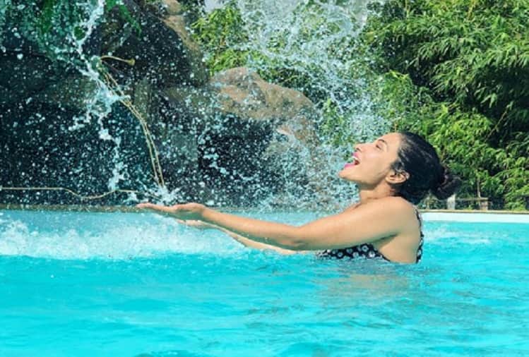 Hina Khan shared bikini pictures on social media with boyfriend Rocky Jaiswal
