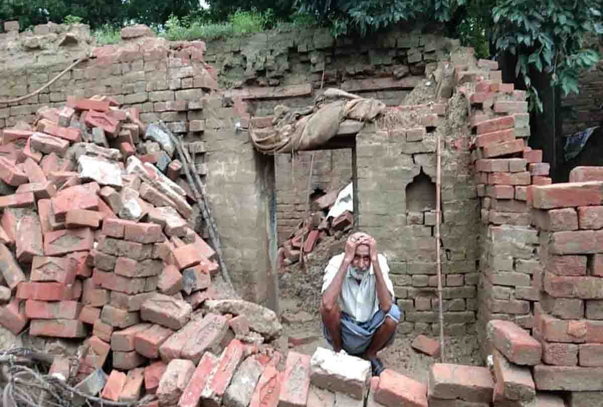 Four houses have collapsed due to rain in Kanpur