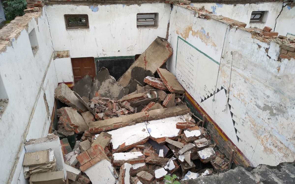 Roof collapse of primary school in mau