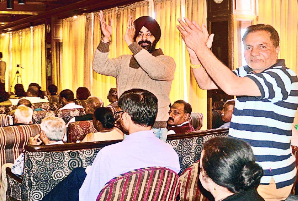 टाउन हाल पर चर्चा - 2