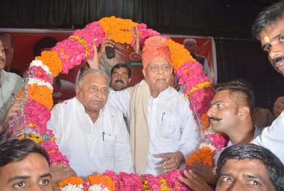 no body respects me says mulayam singh yadav.