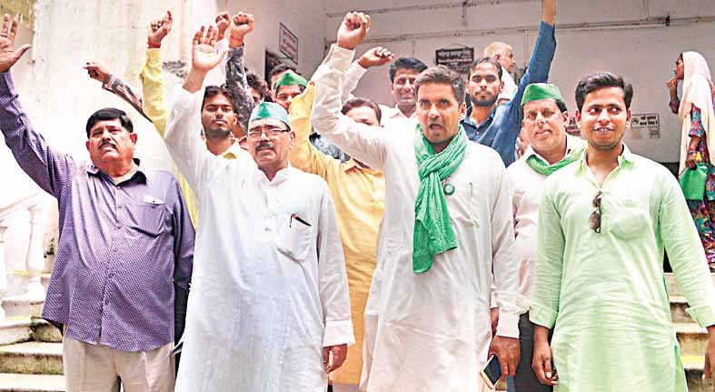 protest-of-farmers for payment of sugar cane