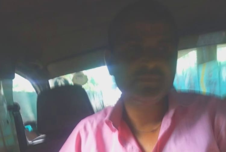cop beaten his old parents in lucknow