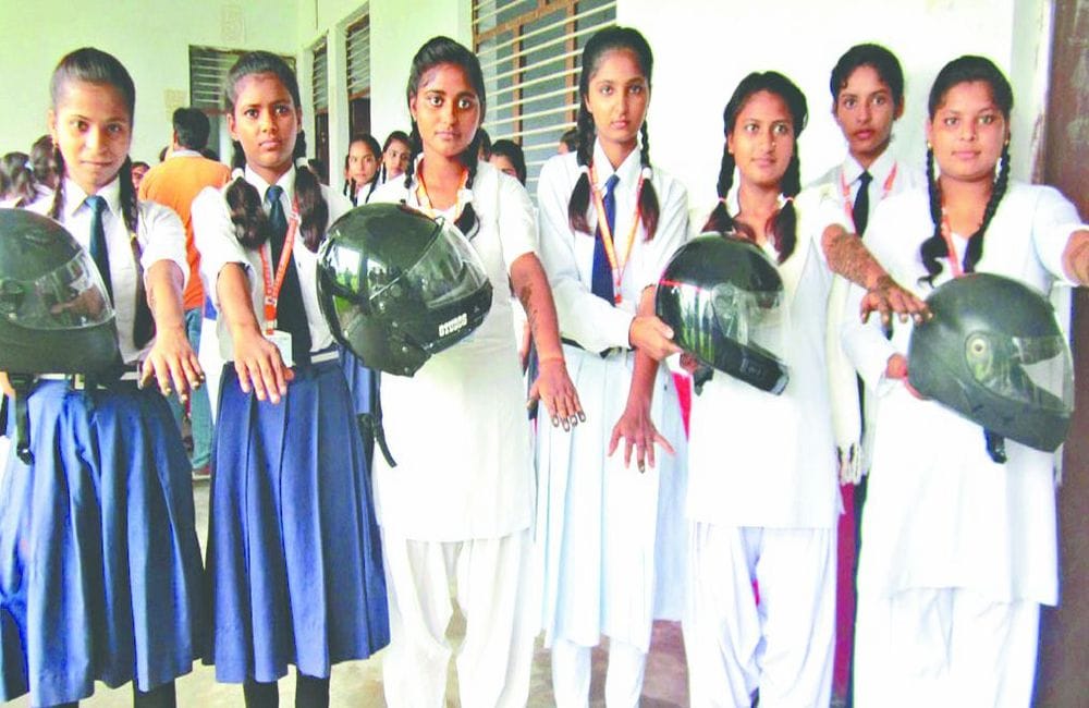 Sisters helmets gifts for helmets on raksha badhan