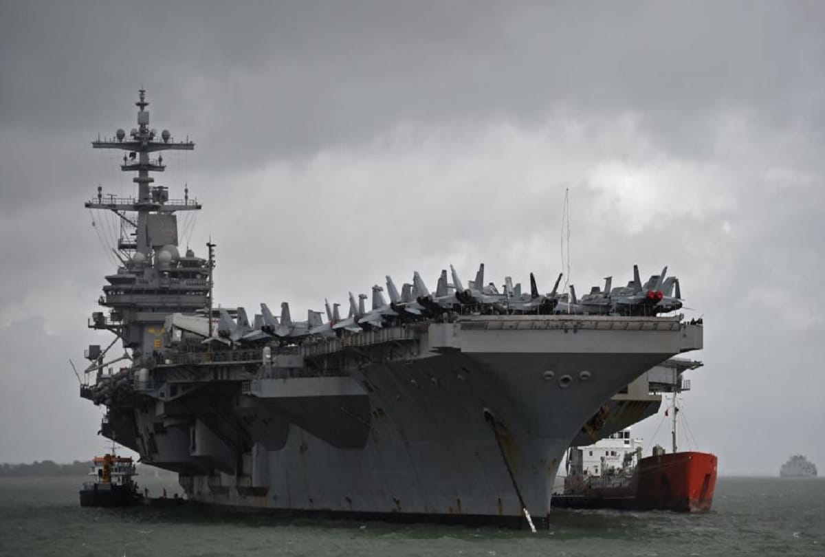 Chinese warship infiltrates American warship, Chinese army repels