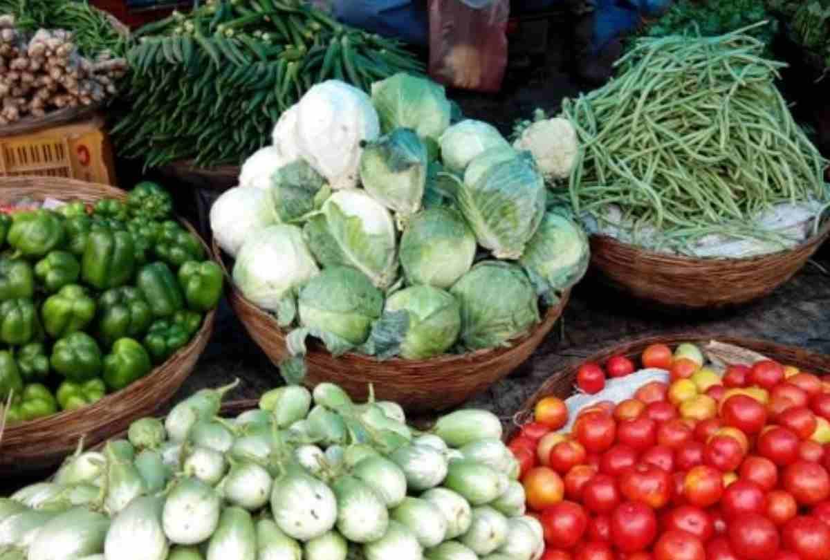 rate of vegetables hiked due to rain in lucknow