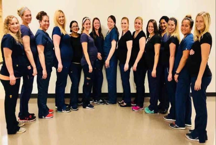 16 Nurses In Banner Desert Medical Center In Arizona Are Pregnant At Same Time Amar Ujala
