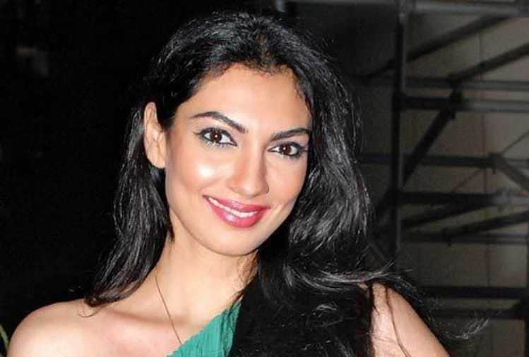 yukta mookhey staw away to lime light from many years