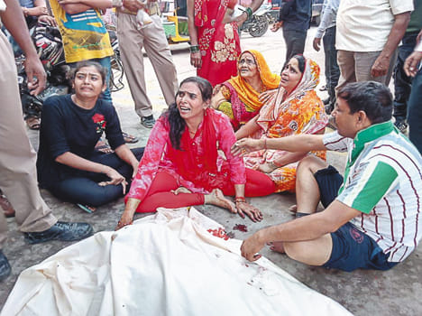 Rakhi ji dies in accident