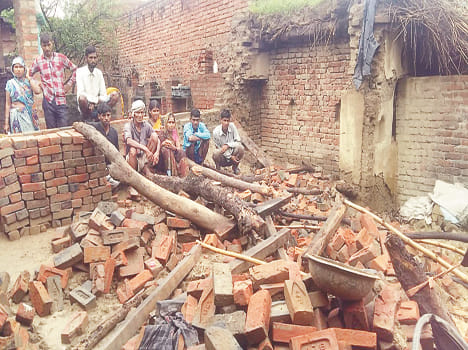 A dozen houses falling in Saifai's Bhagirpur
