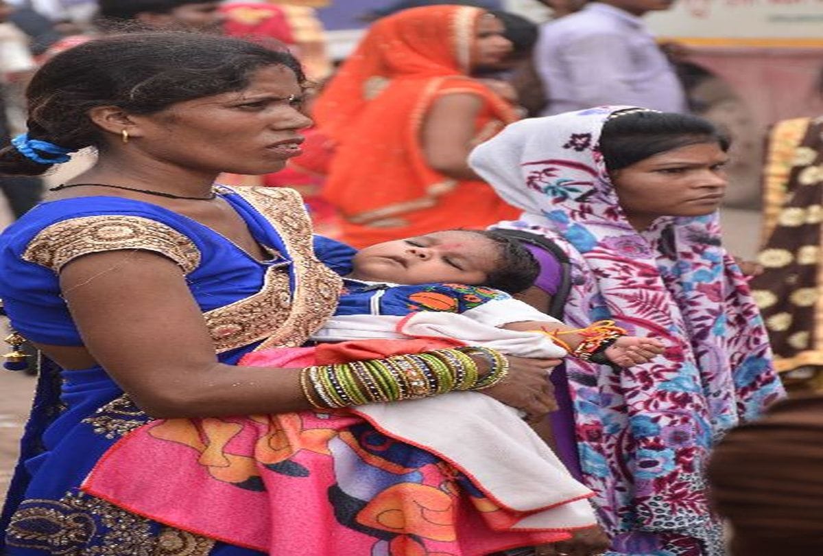 The women did not get seat in the bus at raksha bandhan