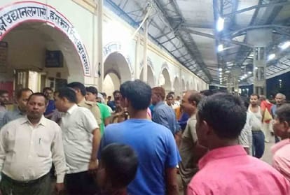 Railway personnel attack on GRP checkpoint