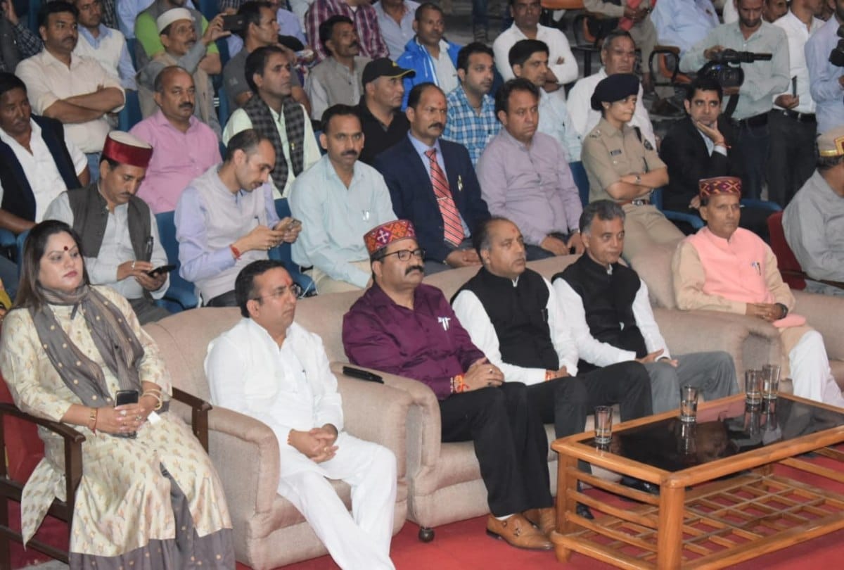 Ruckus in Self Atal Bihari Vajpayee's tribute meeting at kullu