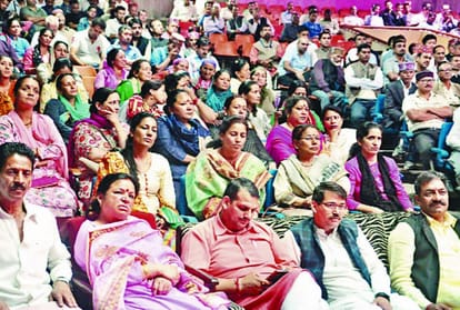 Ruckus in Self Atal Bihari Vajpayee's tribute meeting at kullu