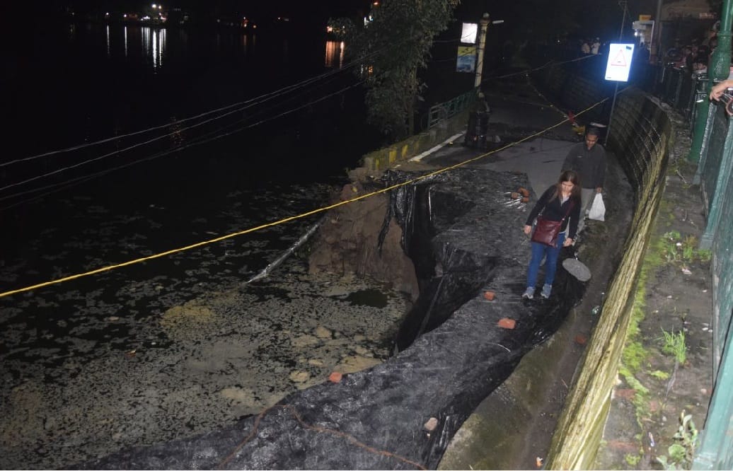 Nainital mall road collapse continue horrible photos