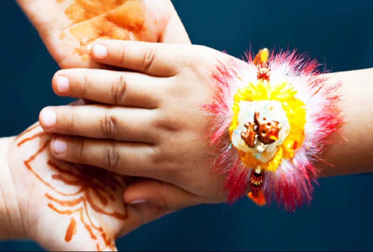Raksha bandhan 2019 know about the mantra during tied rakhi