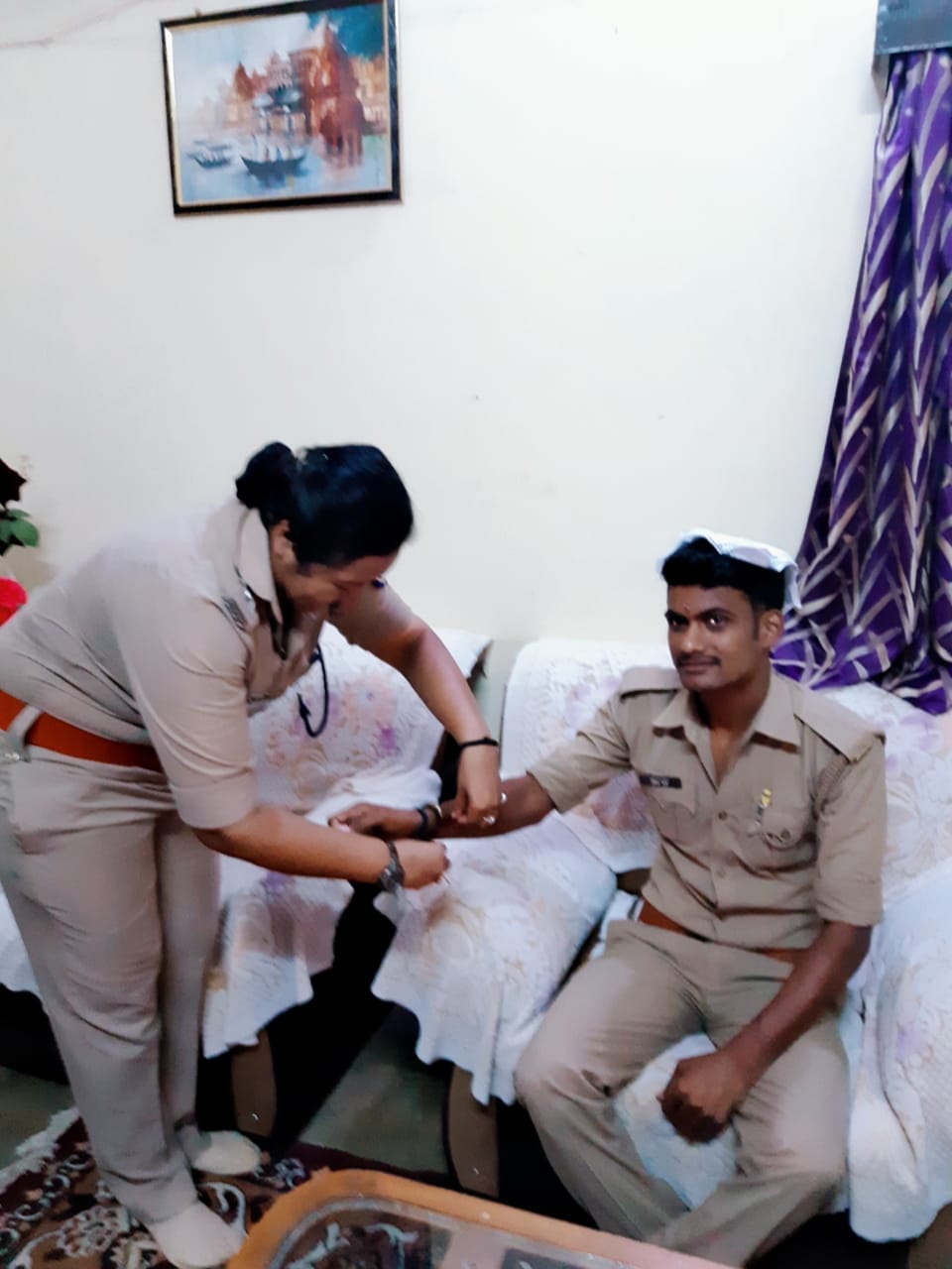 UP police celebrate suraksha bandhan according rakhi with khaki