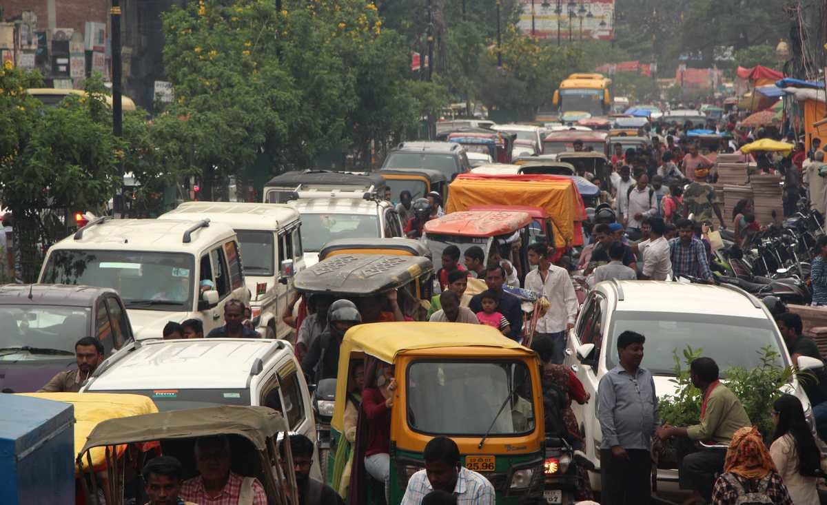 Traffic jam due to signal system disorder in varanasi