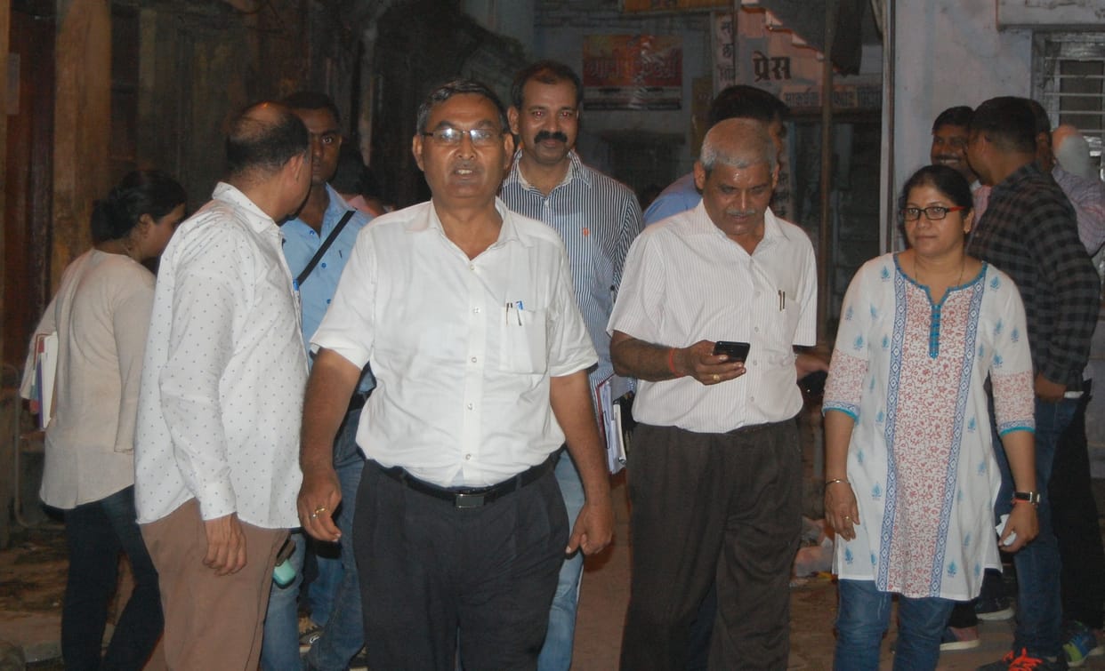 फिर तोड़ी बालिका गृह की सील, रजिस्टर जब्त