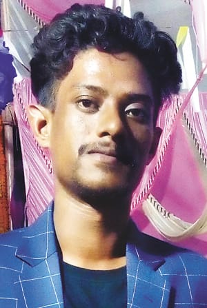 Rakhi bandwala gets going home, tanker crushed