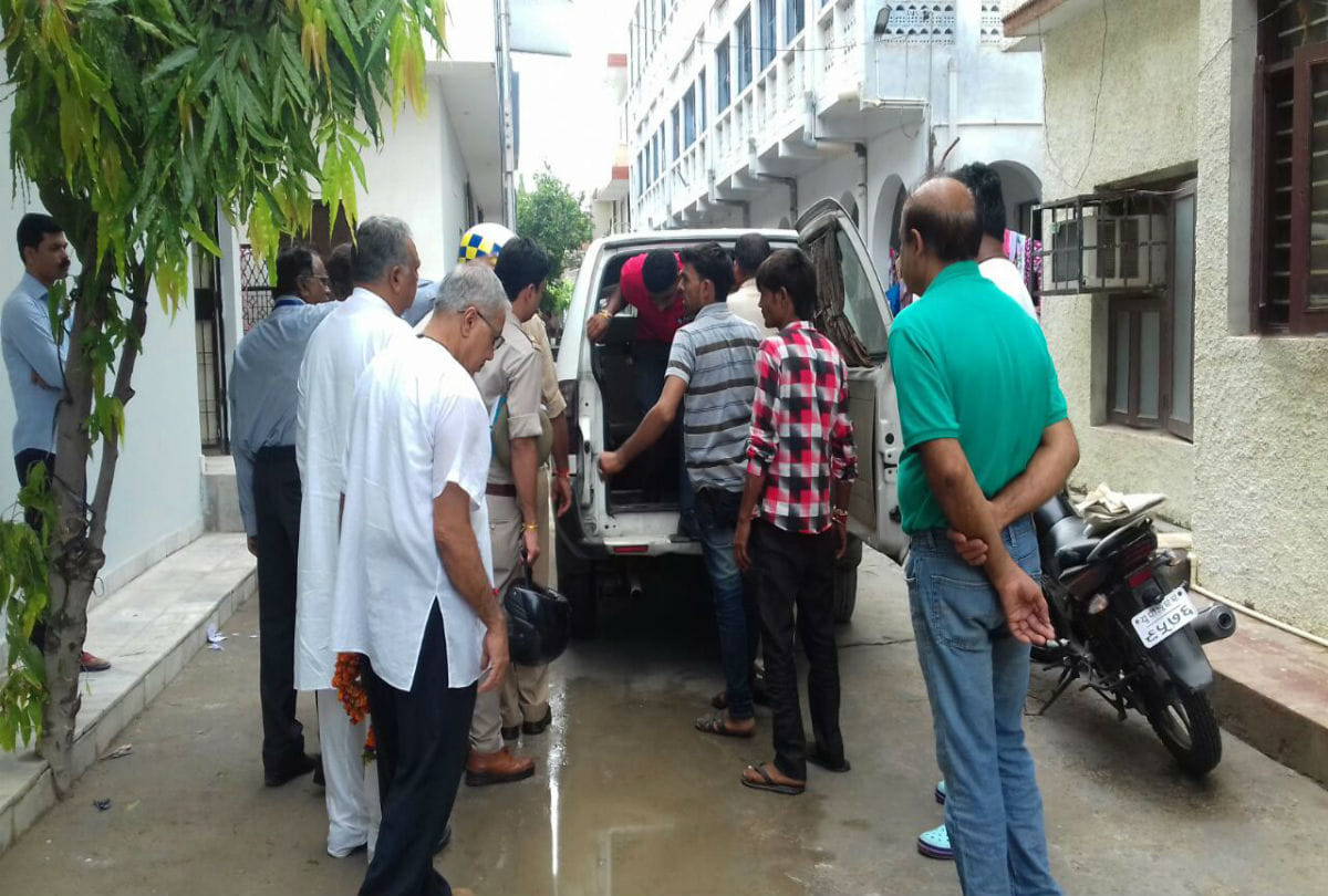 American citizen dies of heart attack in agra