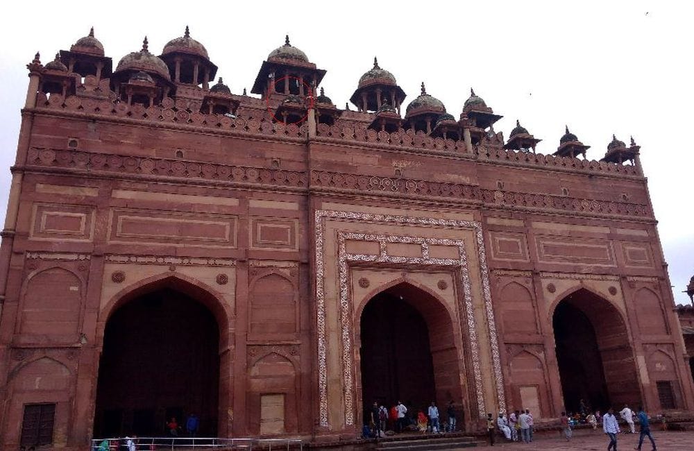 Ancient Mughal painting of Hazrat Chishti Mazar Collapsed Damaged