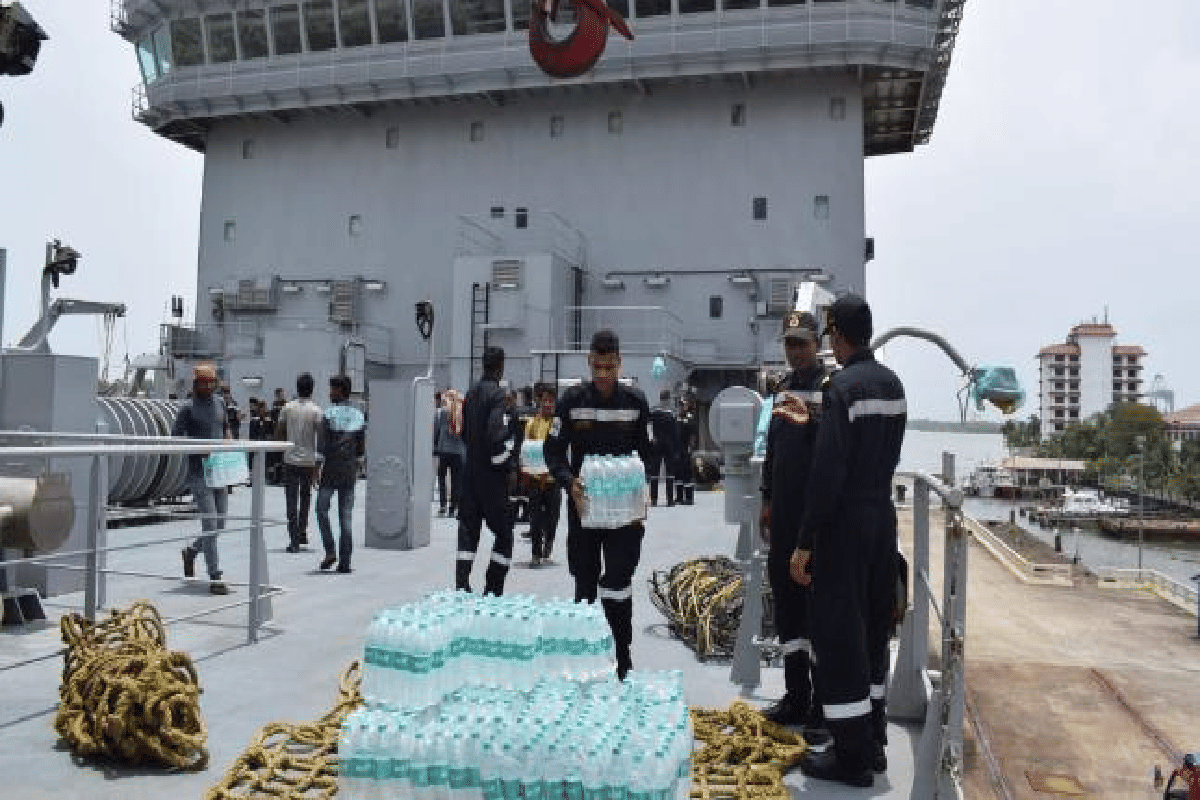 Kerala floods: Navy who came to life for the victims,  17 thousand people alive