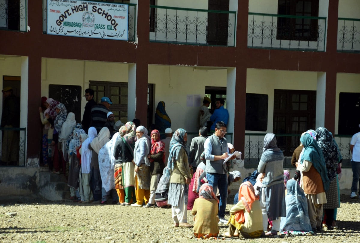 ladakh autonomous hill development council kargil election sevety percent voting was done