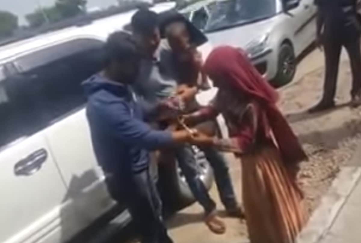 Bhojpuri superstar khesari lal yadav celebrated rakhi with a beggar