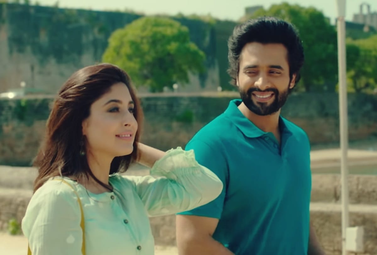 Meena Kumari song Chalte Chalte from Pakeezah remake from Mitron
