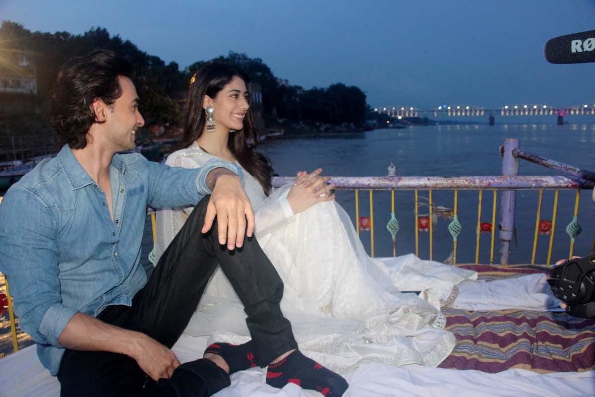 Film loveratri artist fun and enjoy in varanasi